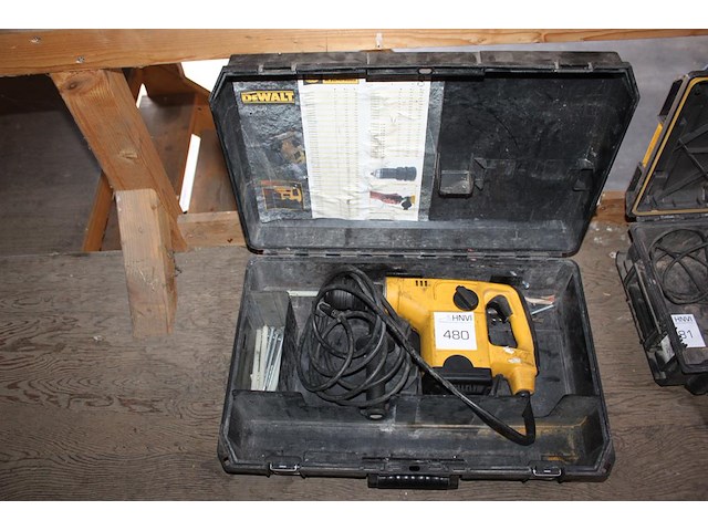Boorhamer dewalt dw568 in koffer. - afbeelding 1 van  2