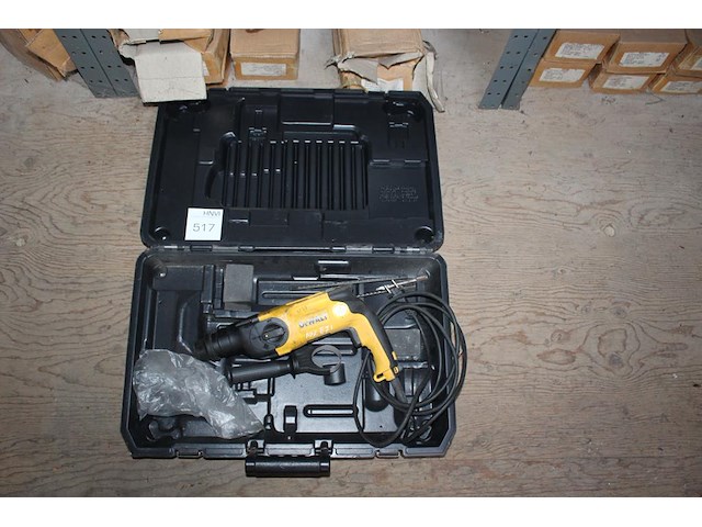 Boorhamer dewalt in koffer. - afbeelding 1 van  3