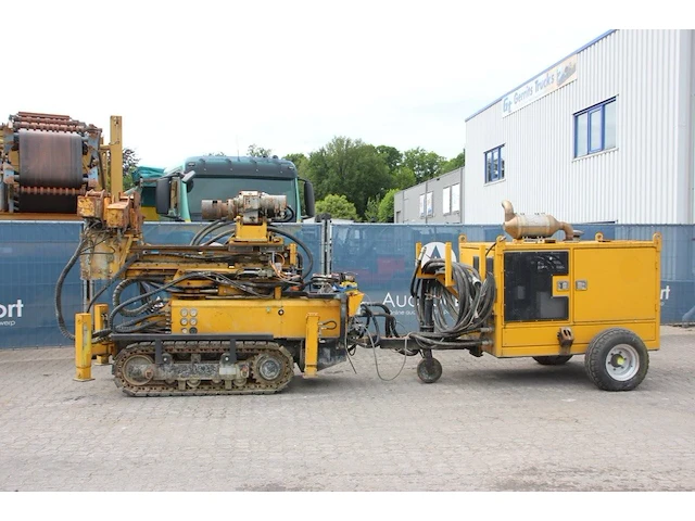 Boormachine met generator - afbeelding 1 van  1