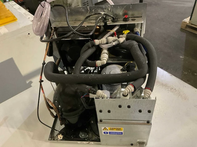 Booth chillercarbo waterkoelinstallatie (15x) - afbeelding 5 van  7