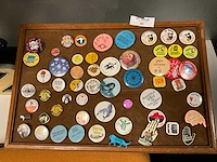 Bord met buttons - afbeelding 1 van  3
