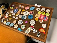 Bord met buttons - afbeelding 2 van  3