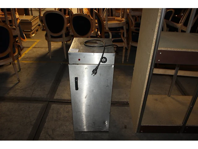 Bordenverwarmer rocan model gemma 60. instelknop ontbreekt. afmeting 28 x 30 x 94 cm. - afbeelding 1 van  2