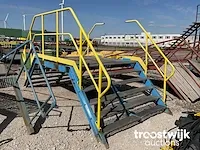 Bordes met trap - afbeelding 3 van  3