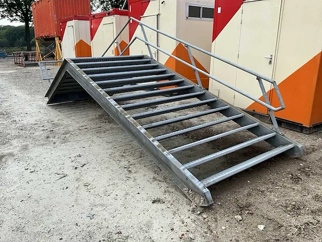 Bordes vaste trap - afbeelding 1 van  6