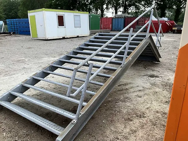 Bordes vaste trap - afbeelding 2 van  6
