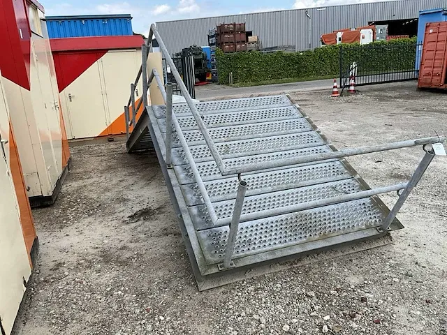 Bordes vaste trap - afbeelding 3 van  6