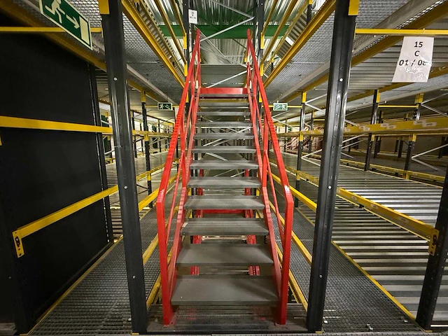 Bordestrap 2,75m hoog - afbeelding 2 van  5