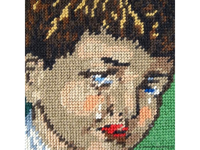 Borduurwerk in houten lijst - afbeelding 4 van  5