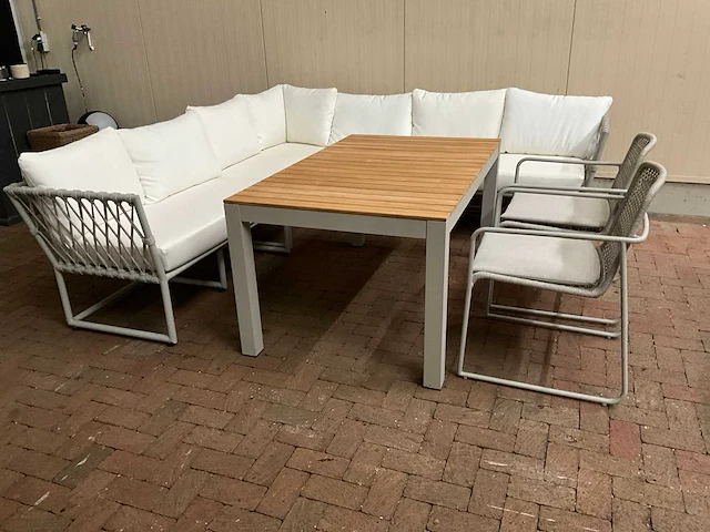 Borek - key - lounge - tuinset - afbeelding 5 van  11