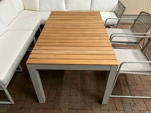 Borek - key - lounge - tuinset - afbeelding 6 van  11