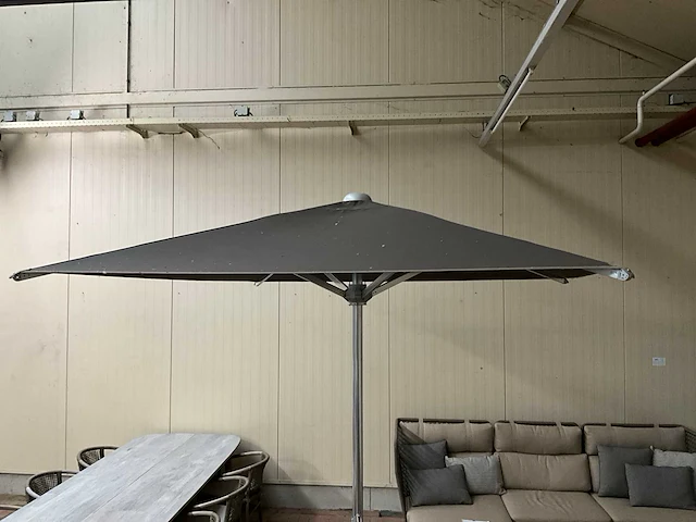Borek - reflex - parasol - afbeelding 6 van  7