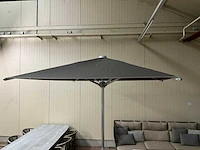 Borek - reflex - parasol - afbeelding 6 van  7