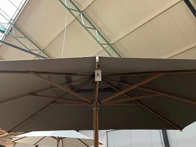 Borek - st. tropez - parasol - afbeelding 3 van  11
