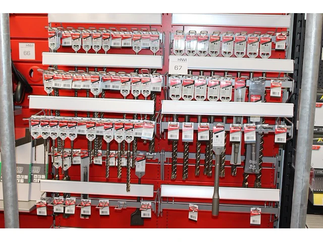 Boren en beitels sdsplus en sdsmax in diverse doorsnedes en lengtes circa 50 stuks - afbeelding 1 van  3