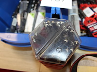 Boren in diverse maten en uitvoeringen in en voor twee kunststofbakken. - afbeelding 4 van  4