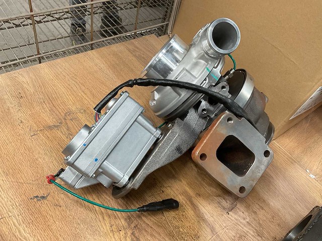 Borgwarner s200 supercharger - afbeelding 2 van  5