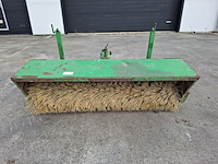 Borstelmachine, ferrari - afbeelding 1 van  6