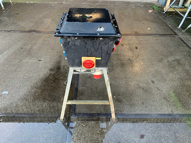Bos medi stroomverdeelkast - afbeelding 1 van  4
