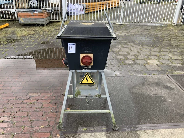 Bos medium stroomverdeelkast - afbeelding 1 van  4