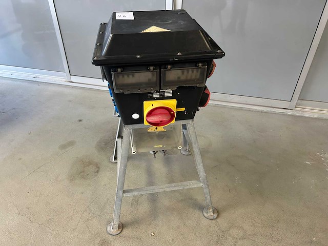 Bos midi hoog stroomverdeelkast 125a - afbeelding 1 van  7