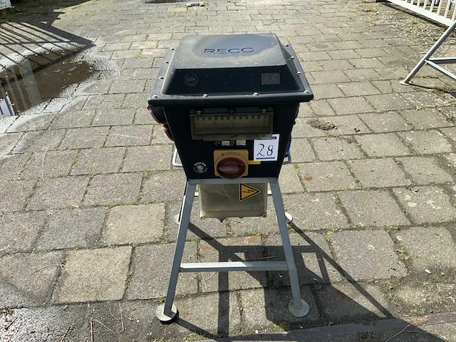 Bos midi hoog stroomverdeelkast - afbeelding 1 van  5