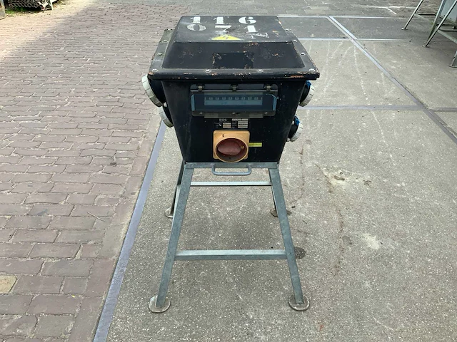 Bos stroomverdeelkast - afbeelding 1 van  5