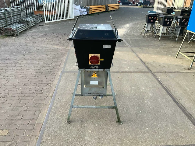 Bos stroomverdeelkast - afbeelding 1 van  4