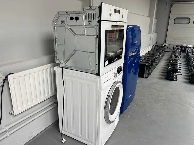 Bosch - amerikaans koelkast + thomson droger + whirlpool inbouw oven - afbeelding 6 van  15