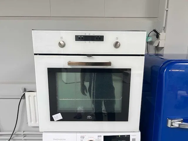 Bosch - amerikaans koelkast + thomson droger + whirlpool inbouw oven - afbeelding 14 van  15