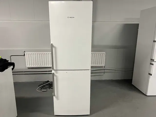 Bosch - bosch koelkast + 5 pits inbouw gaskookstel + proline rijstkoker - afbeelding 1 van  20
