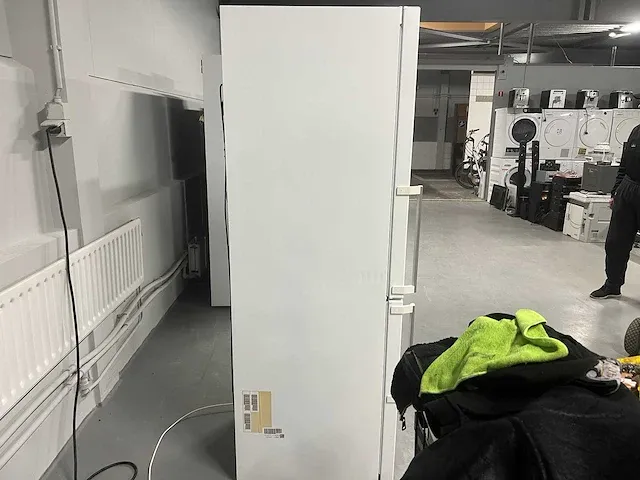 Bosch - bosch koelkast + 5 pits inbouw gaskookstel + proline rijstkoker - afbeelding 15 van  20