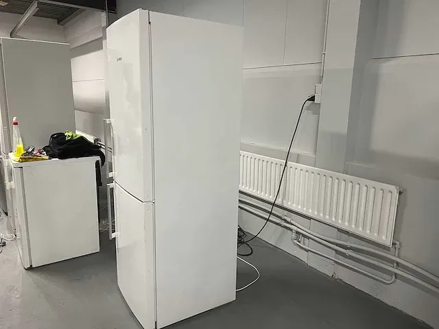 Bosch - bosch koelkast + 5 pits inbouw gaskookstel + proline rijstkoker - afbeelding 16 van  20