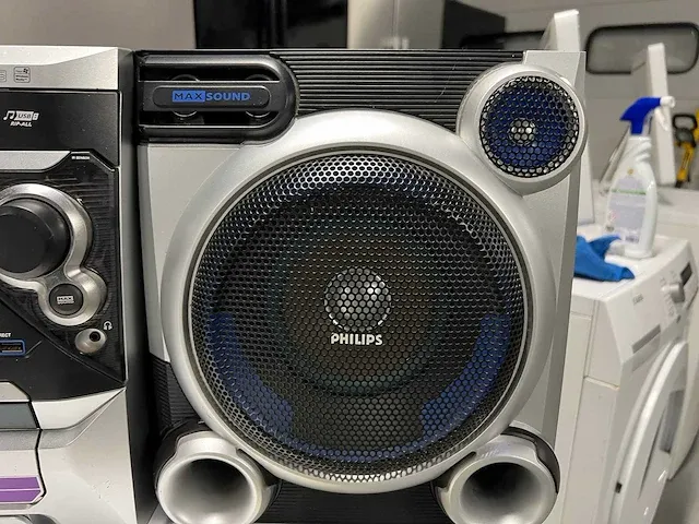 Bosch - bosch koelkast + philips stereo set + philips lcd tv - afbeelding 2 van  19