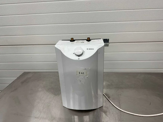 Bosch - close-in - boiler - afbeelding 1 van  2