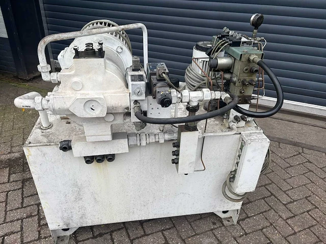 Bosch - hydrauliekpomp - afbeelding 1 van  11