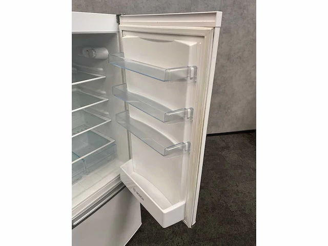 Bosch - koel-/ vriescombinatie - afbeelding 12 van  15