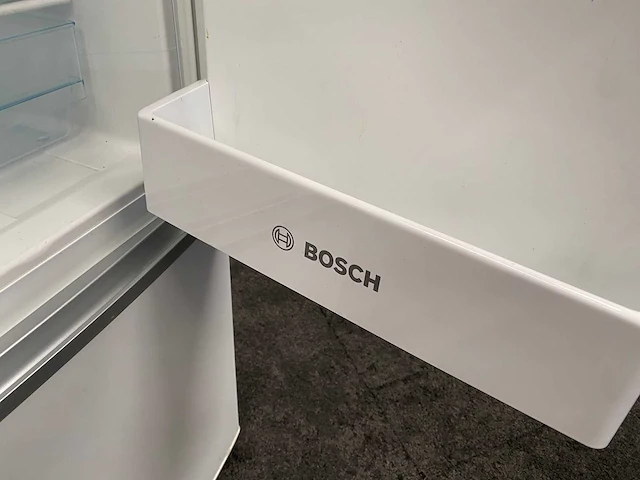 Bosch - koel-/ vriescombinatie - afbeelding 13 van  15