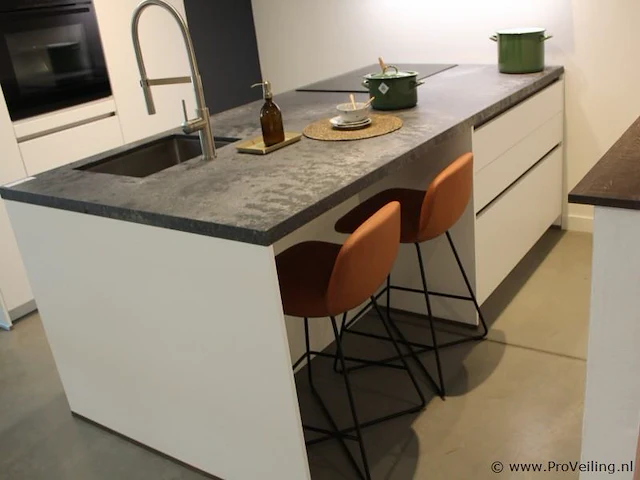 Bosch - nobilia eiland keuken met apparatenwand - afbeelding 17 van  28