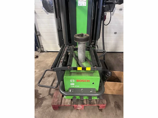 Bosch - tce4540 - tyre changing device - - afbeelding 2 van  9