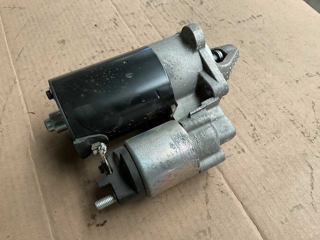 Bosch 12v startmotor (2x) - afbeelding 1 van  6