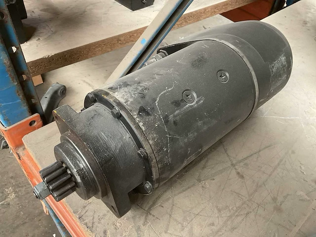 Bosch 24v startmotor - afbeelding 1 van  5