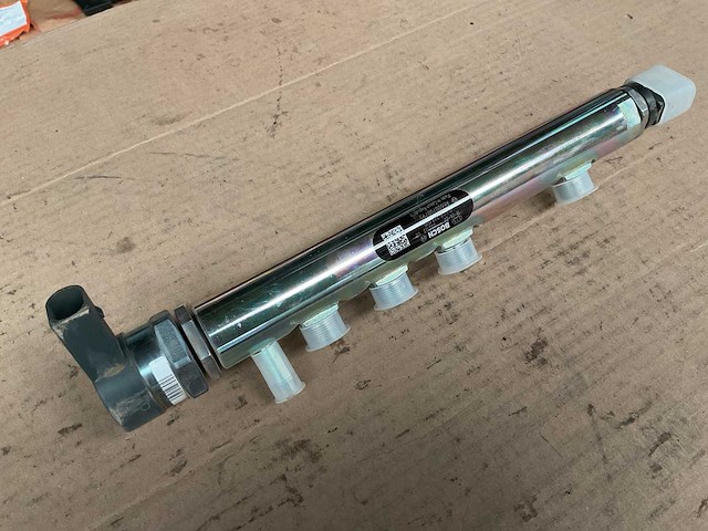 Bosch a6600700795 brandstofrail (5x) - afbeelding 1 van  6