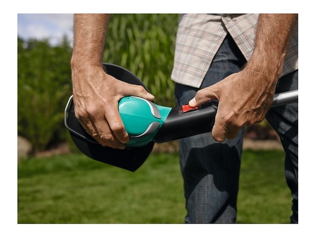 Bosch art 24 grastrimmer 24 cm aluminium, zwart, groen, rood - afbeelding 2 van  6