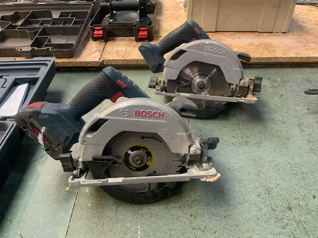 Bosch cirkelzaagmachine (2x) - afbeelding 1 van  6