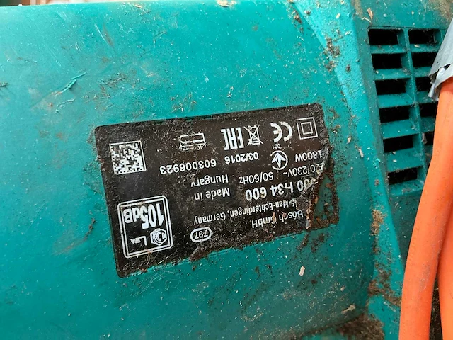 Bosch en metabo heggenschaar en kettingzaag (2x) - afbeelding 4 van  6
