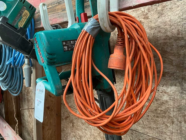 Bosch en metabo heggenschaar en kettingzaag (2x) - afbeelding 6 van  6