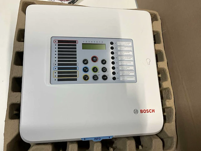 Bosch fpc-500-8 brandmeldcentrale - afbeelding 3 van  6