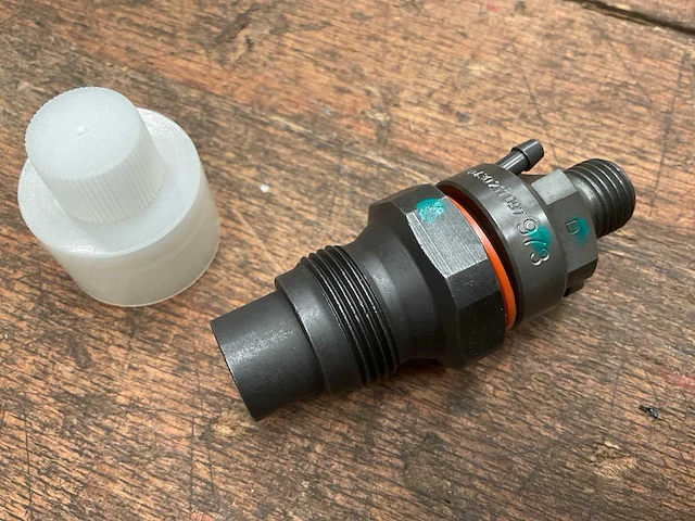 Bosch fuel injector assembly (3x) - afbeelding 2 van  5