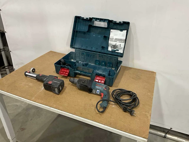 Bosch gbh 2-23 rea boormachine met afzuiger - afbeelding 1 van  7